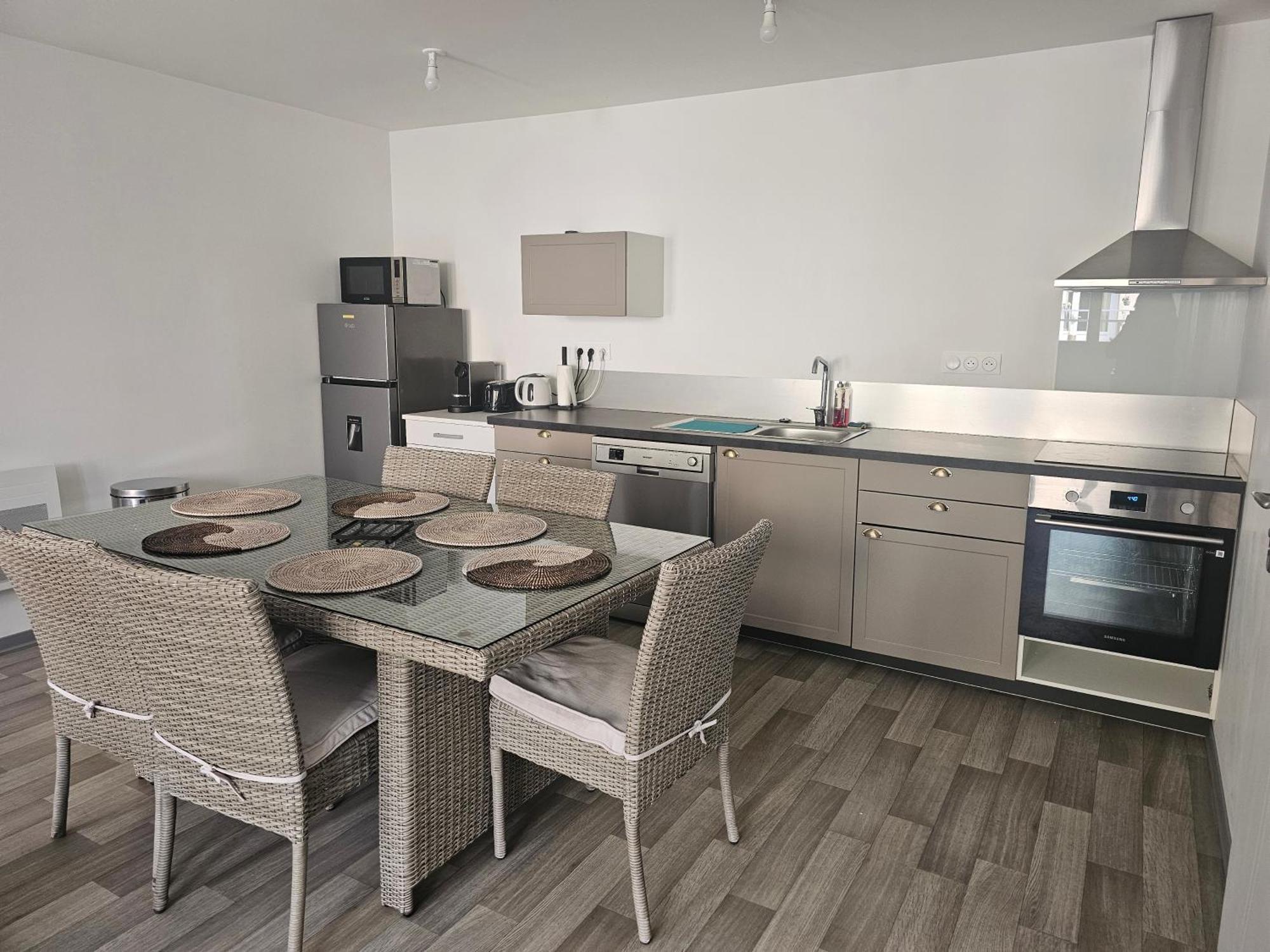 Apartment Centre